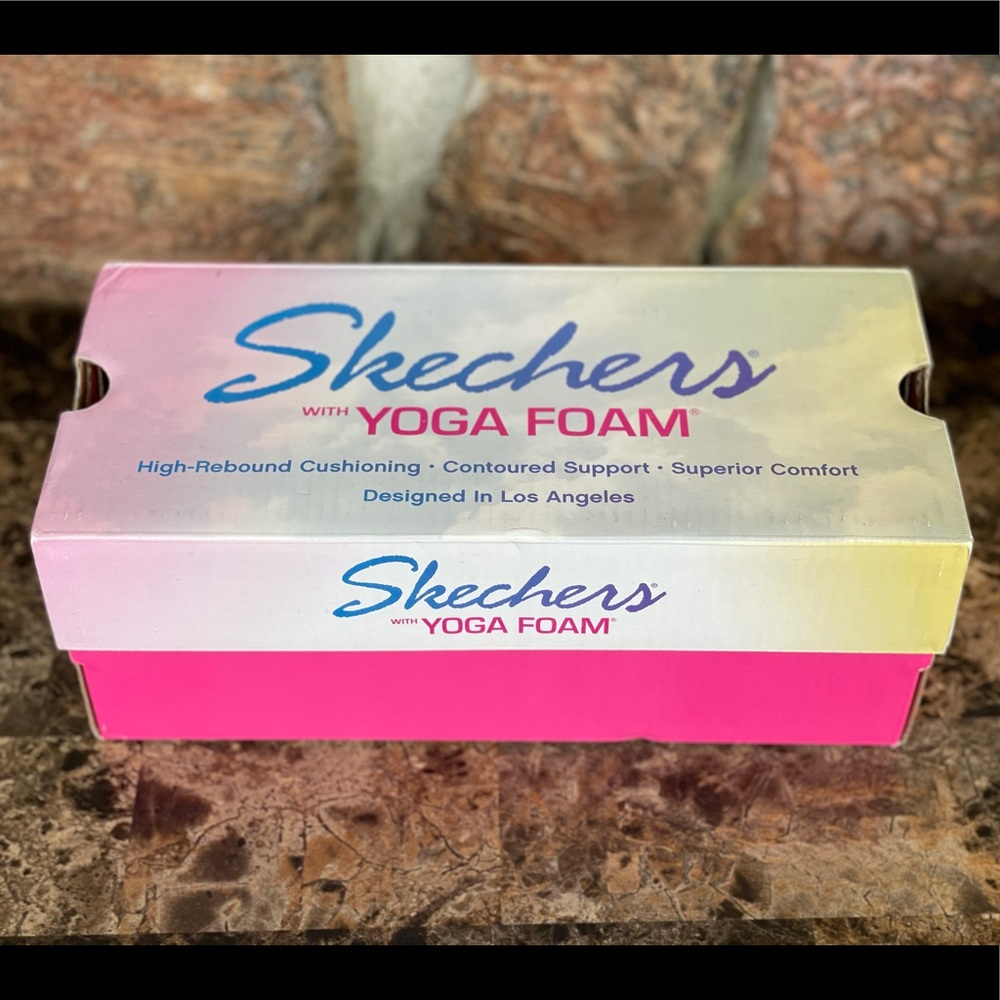 Skechers Women's Cali Relaxed Fit Yoga sandals - Picture 11 of 11